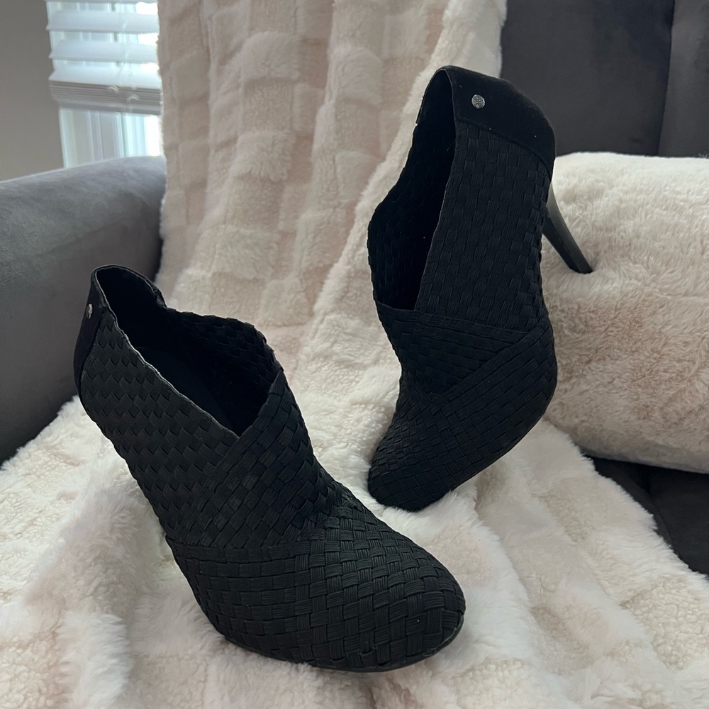 Simply Vera Vera Wang Woven Black Heeled Boots